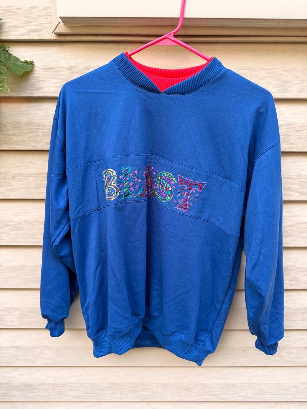 Vintage Women's Blue Crewneck Sweatshirt with Embroidered Blast Brand Graphic